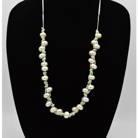 J. Crew Statement Necklace Imitation Pearl Gray Beads Blue Cluster String Bin3 - Picture 1 of 12